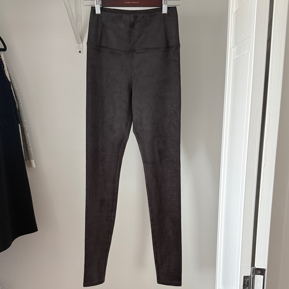 Aritzia Wilfred Free Faux Suede Dark Gray Leggings